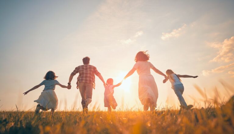 How to Choose the Right Life Insurance Policy for Your Family