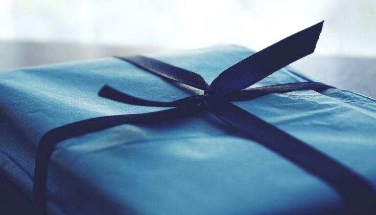 How to Give Life Insurance as a Gift